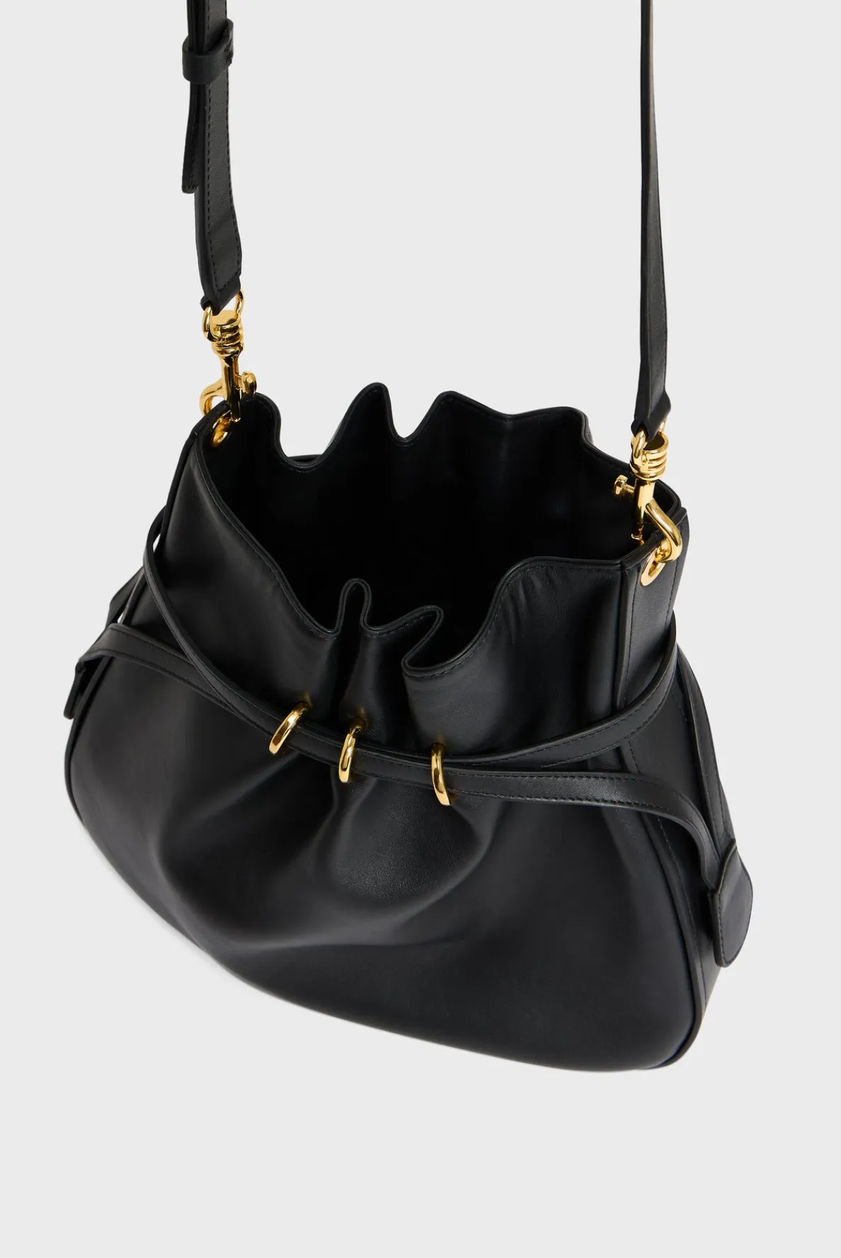 bucket_bag_in_leather__le_3.webp Store Bucket bag in leather - LE ROMY Shoulder Bags | Bucket Bags