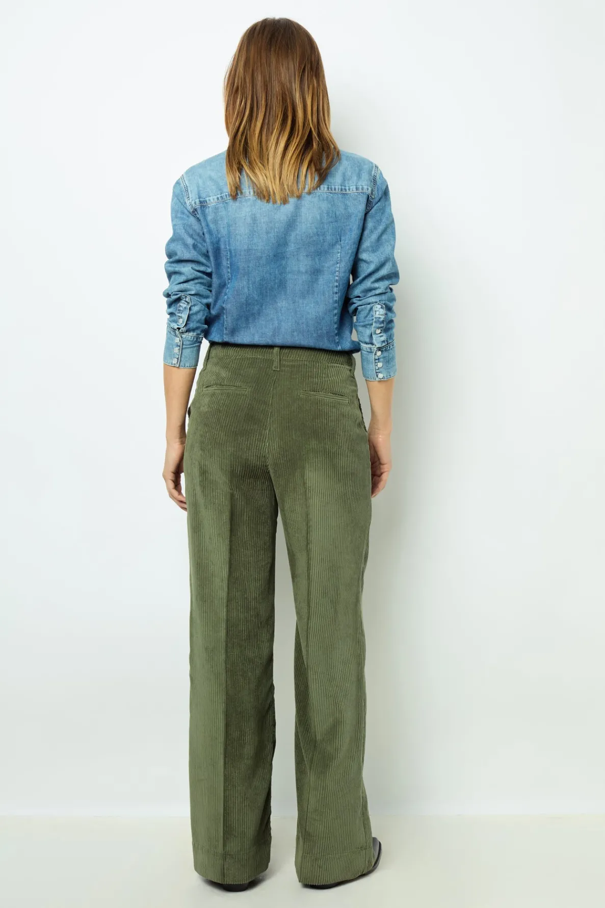 corduroy_pants__noemie_3-1.webp Best Corduroy pants - NOEMIE Trousers