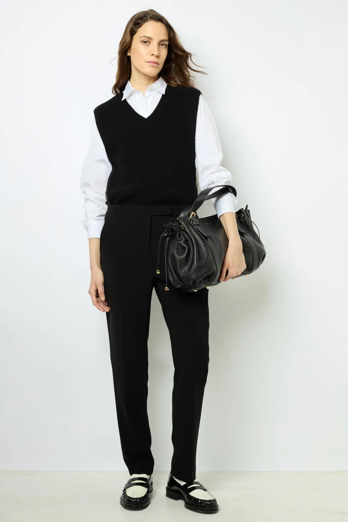 elasticated_black_slim_pa_0.webp Discount Elasticated black slim pants - NEA Trousers
