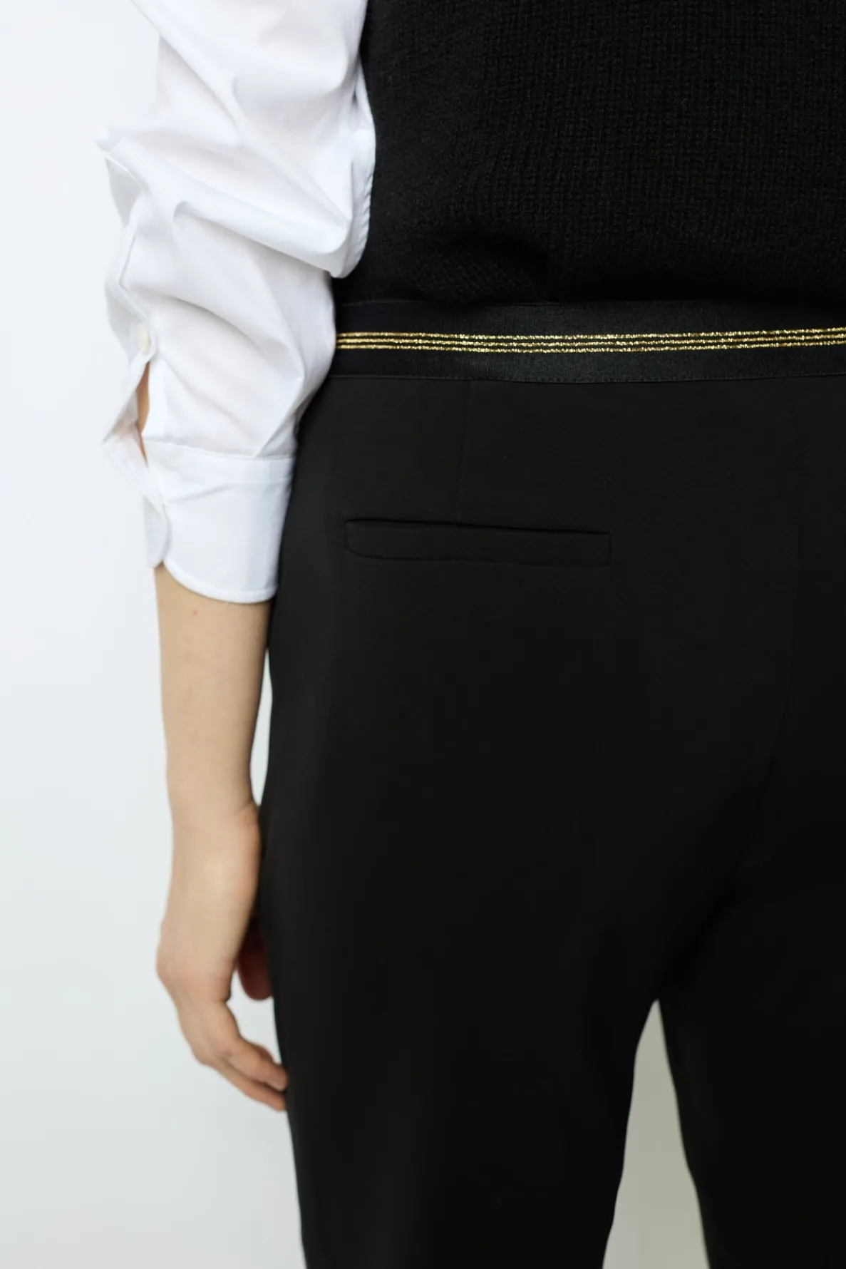 elasticated_black_slim_pa_2.webp Discount Elasticated black slim pants - NEA Trousers
