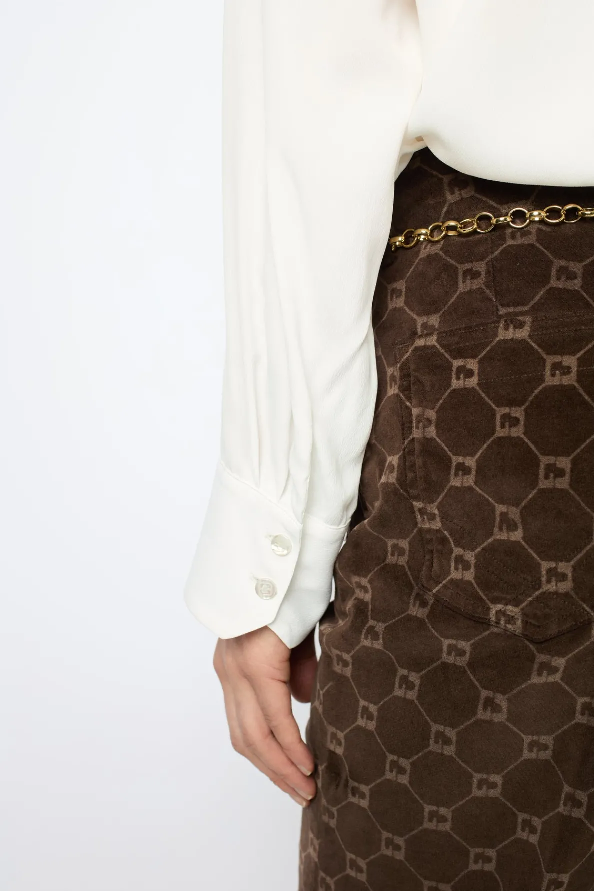 fluid_ecru_shirt__beata_2.webp Online Fluid shirt - BEATA Shirts & Blouses | Suits & Outfits