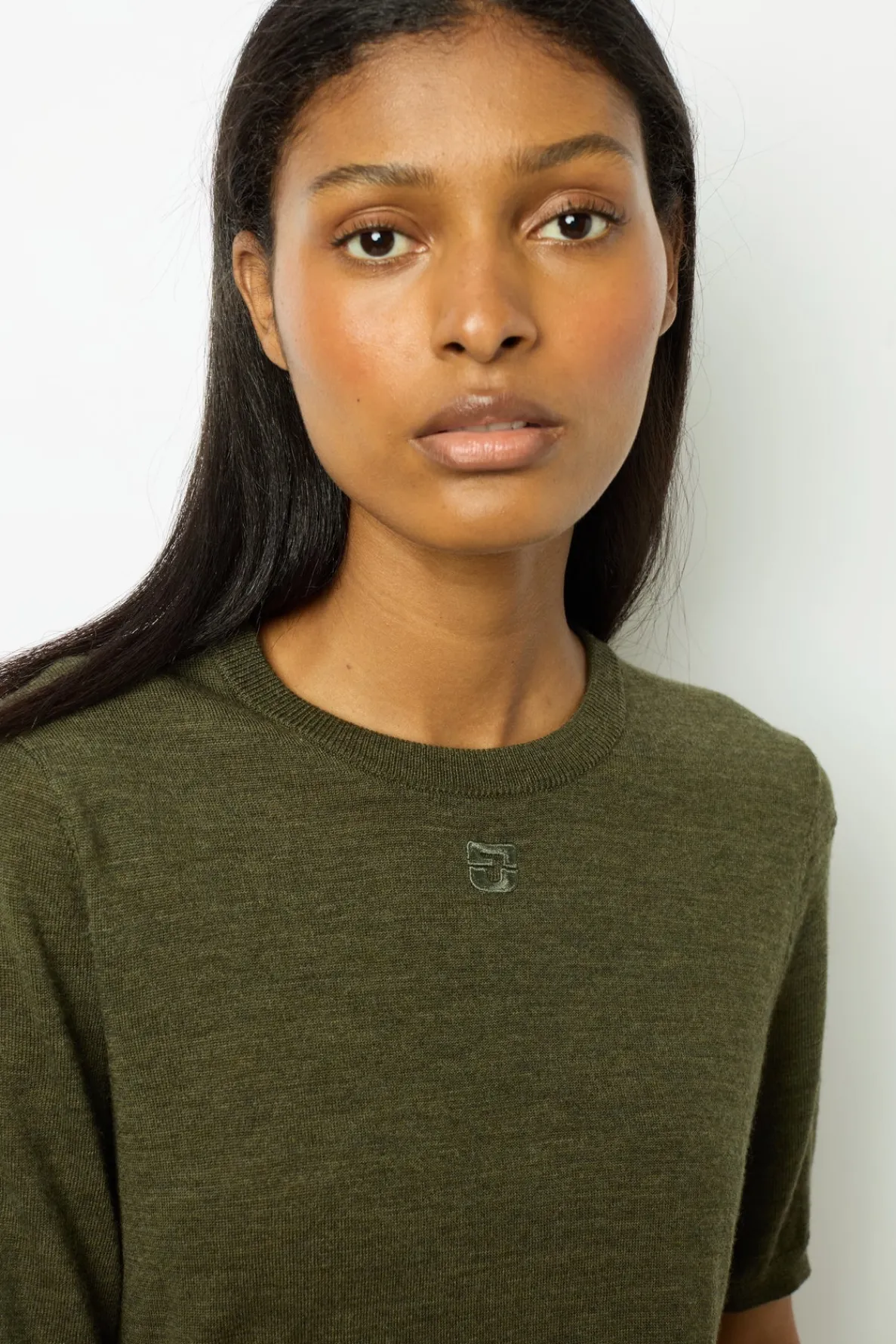 merino_wool_cardigan__lya_2-1.webp Cheap Merino wool cardigan - LYANE Knitwear
