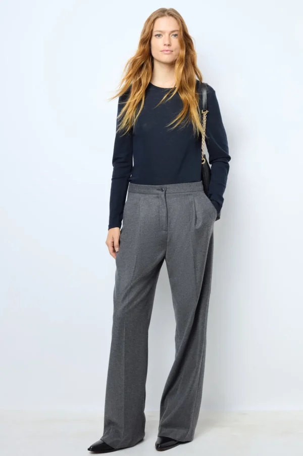Discount Plain fine woo"])self.__next_f.push([1,"l T-shirt - ATHENAIS Tops & T-Shirts
