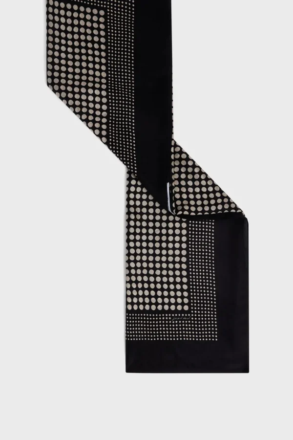 Store Polka dot"])self.__next_f.push([1," silk scarf - DOROTHEE Scarves