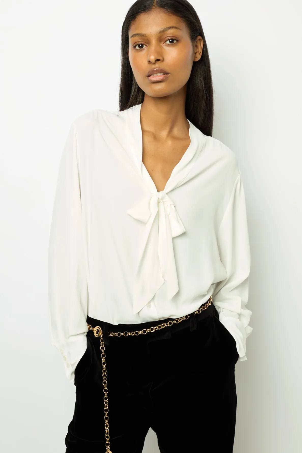 pussybow_collar_blouse_0.webp Cheap Pussy-bow collar blouse Shirts & Blouses
