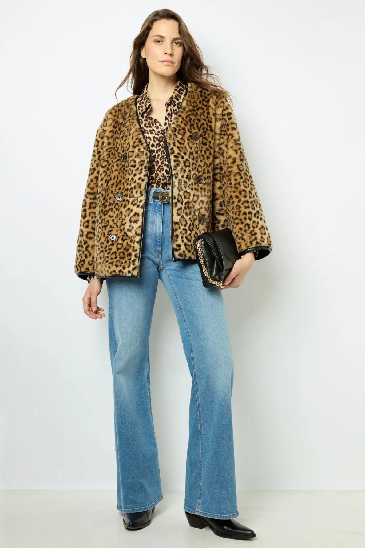 short_coat_with_leopard_p_2.webp Sale Short coat with leopard print - LAISSA Coats