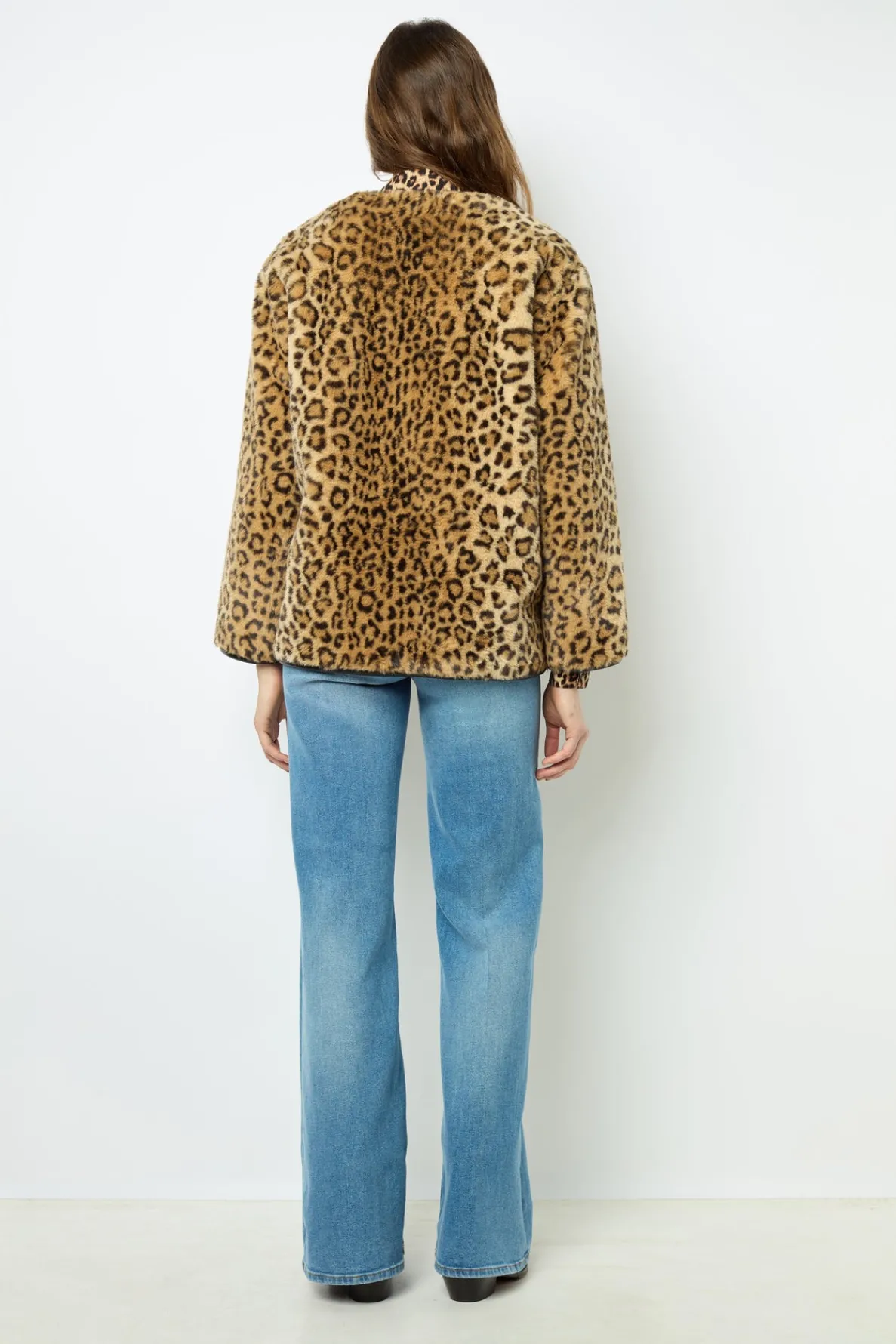 short_coat_with_leopard_p_4.webp Sale Short coat with leopard print - LAISSA Coats