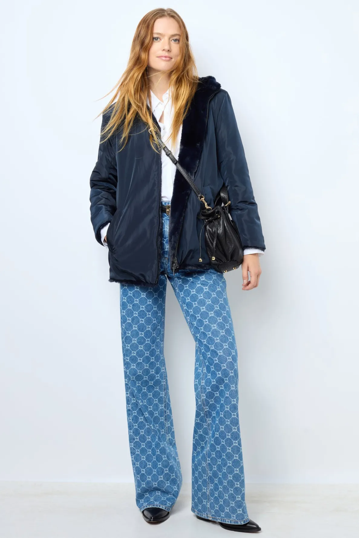 short_reversible_parka_in_2.webp Fashion Short reversible parka in faux fur - LILYROSE Coats