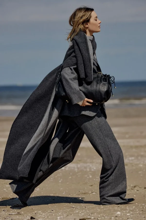 Flash Sale Two-tone poncho - DAMIANE Scarves