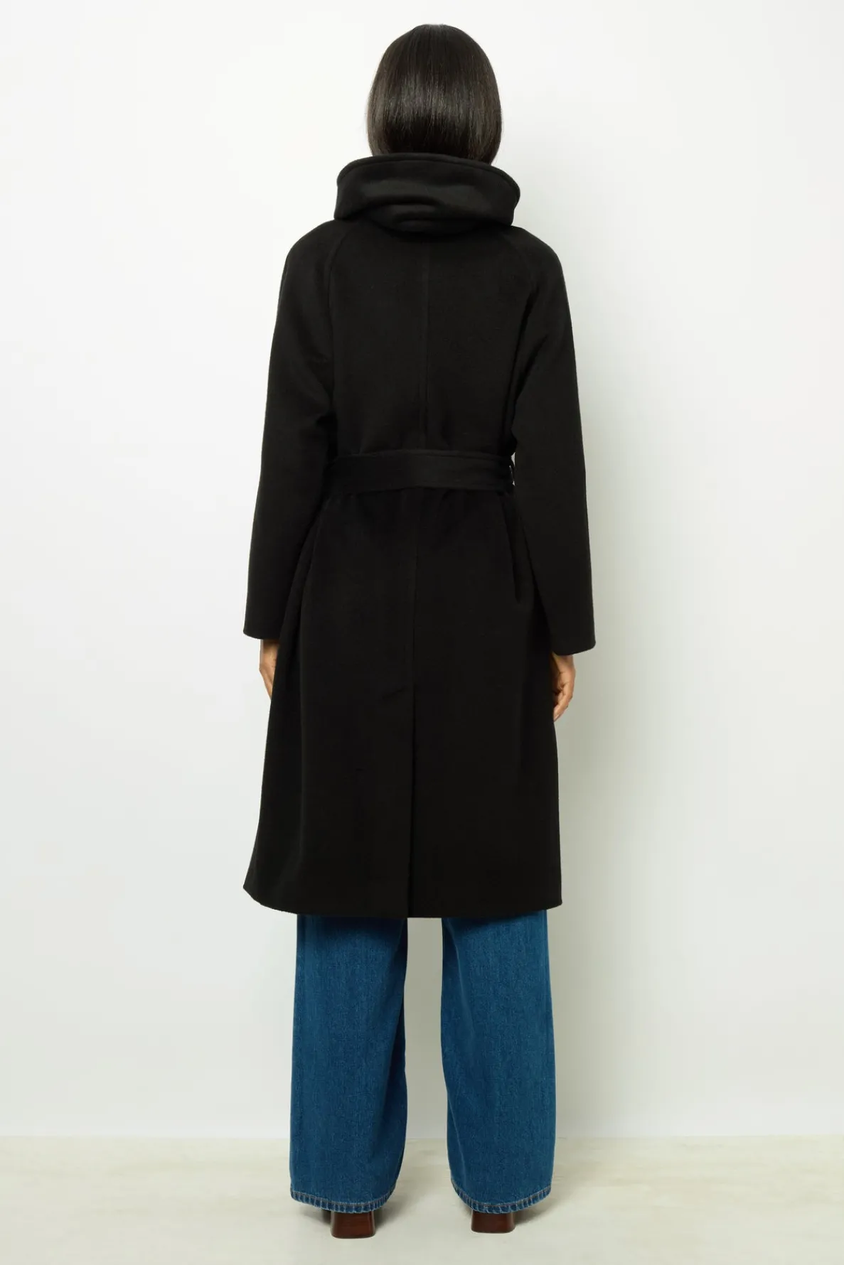 waisted_fulllength_coat___3.webp Clearance Waisted full-length coat - LANIE Coats